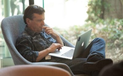 Web AppBuilder – twórz aplikacje bez udziału programistów